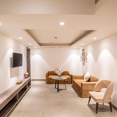 Juesta Residences - Aipl Joy Street, 구르가온 외부 사진