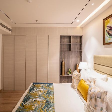 Juesta Residences - Aipl Joy Street, 구르가온 외부 사진