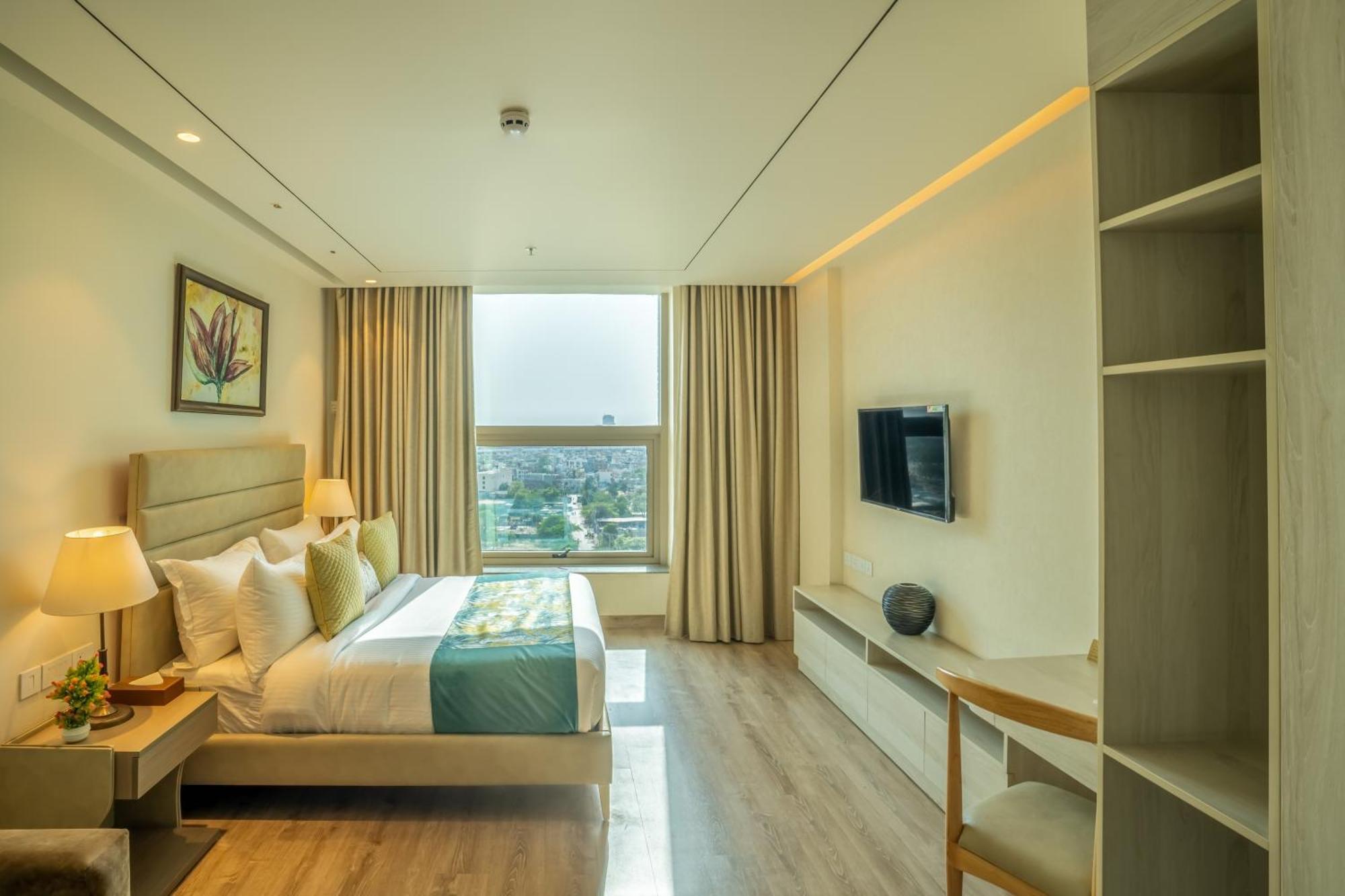 Juesta Residences - Aipl Joy Street, 구르가온 외부 사진